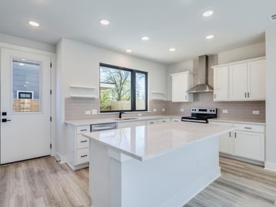 Property photo 5 at 206 E Wonsley DR Unit #1 - 3 bed 2 bath home