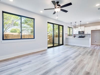 Property photo 3 at 206 E Wonsley DR Unit #2 - 2 bed 1 bath home