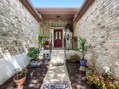 Living area at 206 Gann ST - 3 bed 2 bath home