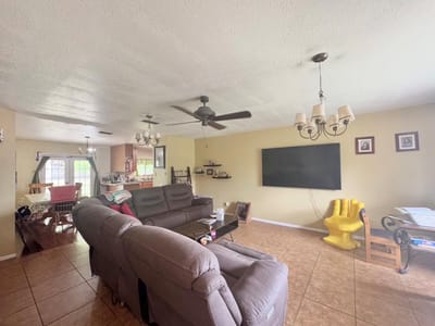 Property photo 4 at 206 Loesch DR - 3 bed 2 bath home
