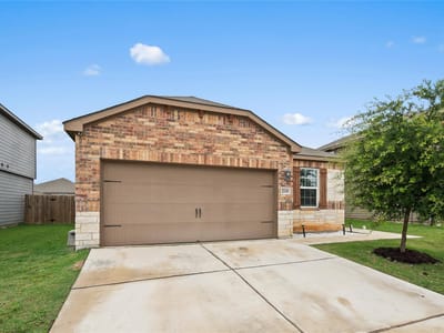 Living area at 206 Star Spangled DR - 4 bed 2 bath home