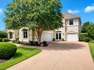 Property photo 2 at 206 Varco DR - 5 bed 3 bath home