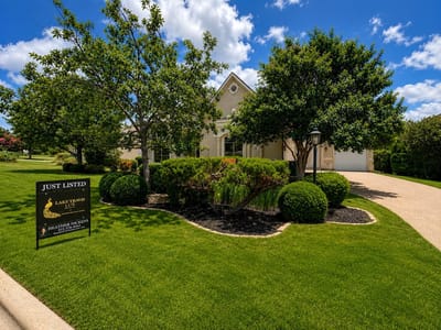 Living area at 206 Varco DR - 5 bed 3 bath home