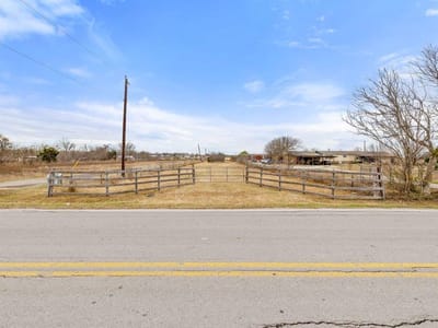 Primary bedroom at 20646 Cameron Rd - Morrow John, Coupland, TX
