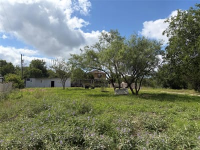Primary bedroom at 207 Cresthill CSWY - Green Pastures Sec 2, Kyle, TX