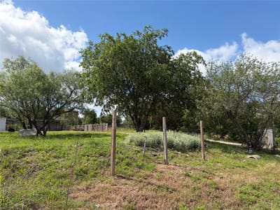 Bathroom at 207 Cresthill CSWY - Green Pastures Sec 2, Kyle, TX