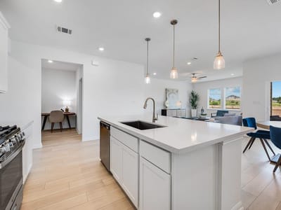 Property photo 5 at 207 Crumpton WAY - 5 bed 3 bath home