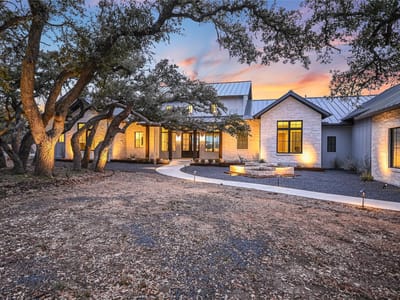 Property photo 3 at 207 Gwendolyns Trl - 4 bed 3 bath home