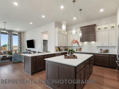 Living area at 207 Jackson River LOOP - 3 bed 3 bath home