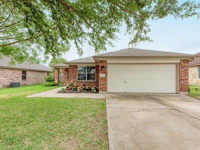 Living area at 207 Kerley DR - 3 bed 2 bath home