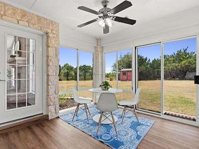 Property photo 4 at 207 Meadow Oaks DR - 3 bed 2 bath home