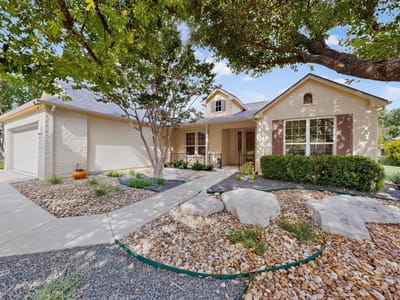 Living area at 207 Red Poppy TRL - 2 bed 2 bath home