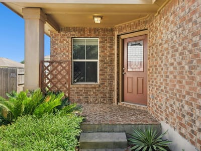 Property photo 2 at 207 Wild Cat DR - 4 bed 2 bath home