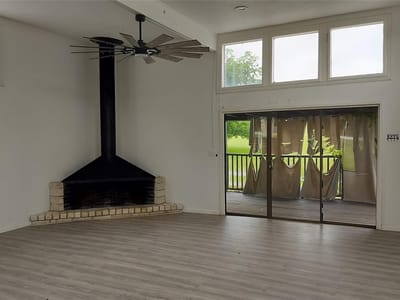 Living area at 20707 Greenpark DR - 3 bed 2 bath home
