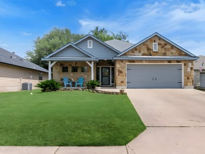 Kitchen at 208 Cailin CT - 3 bed 2 bath home