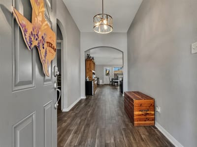 Primary bedroom at 208 Cailin CT - 3 bed 2 bath home