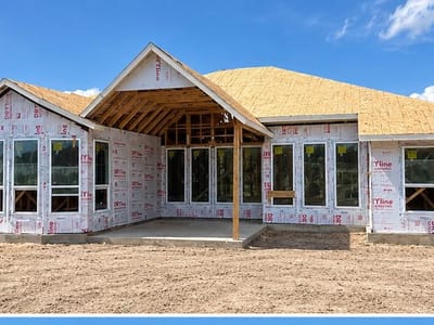 Photo 3 of 4 at 208 Farmer Brook LN - 4 bed 3 bath home