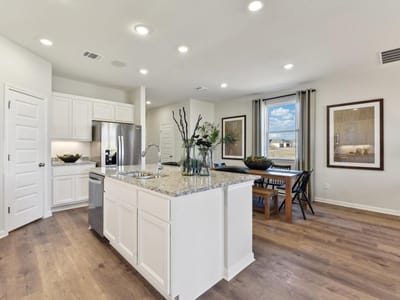 Property photo 5 at 208 Firefox WAY - 4 bed 2 bath home