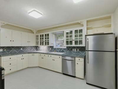 Primary bedroom at 208 N Cedar ST - 3 bed 2 bath home