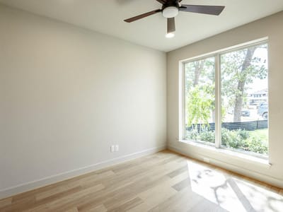 Property photo 2 at 208 Oswalt WAY - 5 bed 5 bath home