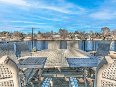 Kitchen at 208 Riverside DR - 5 bed 3 bath home