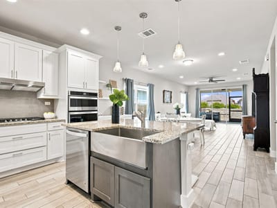 Property photo 3 at 208 Winding Hollow LN - 4 bed 3 bath home