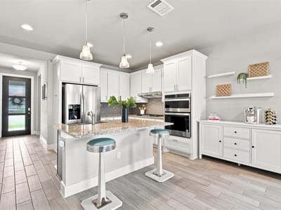 Property photo 4 at 208 Winding Hollow LN - 4 bed 3 bath home