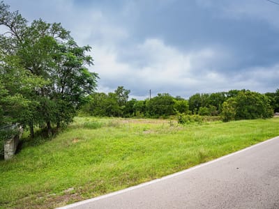Living area at 20811 Fm 969 RD - Webberwood Sec 03, Webberville, TX