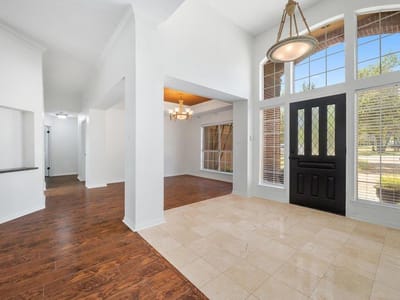 Living area at 209 El Rio Dr - 4 bed 3 bath home