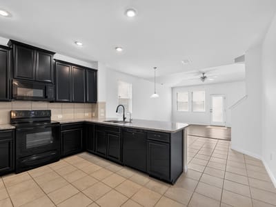 Property photo 4 at 209 Evening Dusk DR - 5 bed 2 bath home