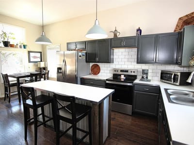 Primary bedroom at 209 Lakevista Dr - 2 bed 1 bath home