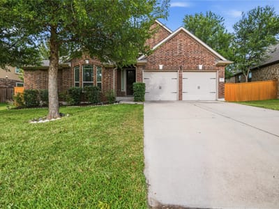 Living area at 209 Monahans DR - 4 bed 2 bath home
