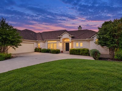 Photo 3 of 40 at 209 Overlook CT - 4 bed 3 bath home