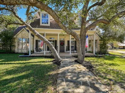 Property photo 2 at 209 Peabody PL - 6 bed 3 bath home