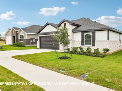 Property photo 5 at 209 Southridge Trl - 4 bed 2 bath home