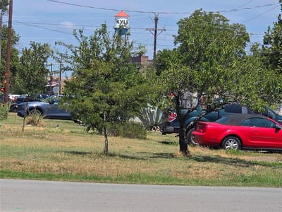 Photo 3 of 5 at 209 W South ST - Kyle, Kyle, TX