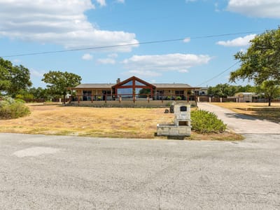 Property photo 2 at 20923 Oak Dale DR - 4 bed 3 bath home