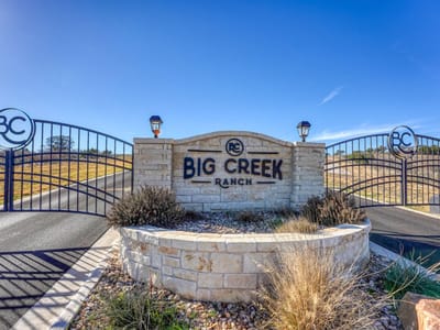 Primary bedroom at 21 Southview Ct - Big Creek Ranch, Kingsland, TX