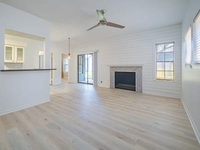 Photo 4 of 40 at 210 Oak Bay ST Unit #402 - 2 bed 2 bath home