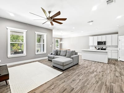 Property photo 5 at 210 Tahitian Drive - 3 bed 2 bath home