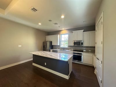 Property photo 4 at 210 Versilia CIR - 2 bed 2 bath home