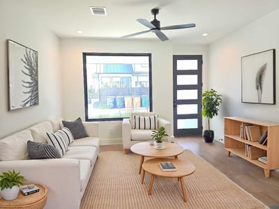 Living area at 2100 Prather LN Unit #2 - 4 bed 3 bath home