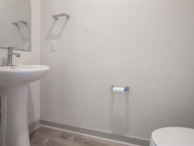 Property photo 5 at 2100 Tucker LN - 4 bed 2 bath home