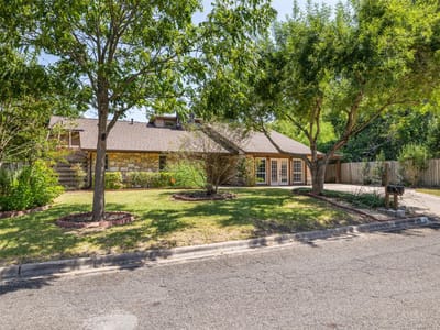 Property photo 4 at 2101 Kent ST - 3 bed 2 bath home