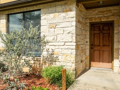 Living area at 2101 Town Centre DR Unit #1606 - 2 bed 2 bath home