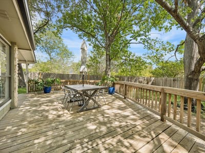 Photo 3 of 40 at 2102 Taylor Simonetti Ave - 4 bed 2 bath home
