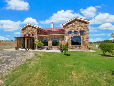 Property photo 3 at 2103 County Road 320 - 4 bed 3 bath home