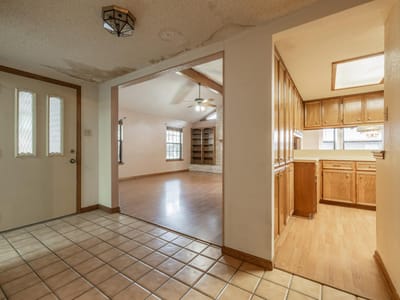 Property photo 3 at 2103 Lancaster Gate CV - 3 bed 2 bath home