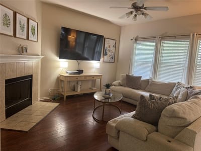 Property photo 4 at 2107 Charlotte Estates DR - 4 bed 2 bath home