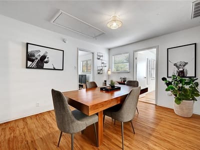 Photo 4 of 24 at 2107 Chicon ST - 1 bed 2 bath home